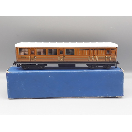 1040 - Hornby Dublo Rake of three D1 LNER Corridor Coaches NM-M boxed. Coaches are in Nr M-Mint condition, ... 