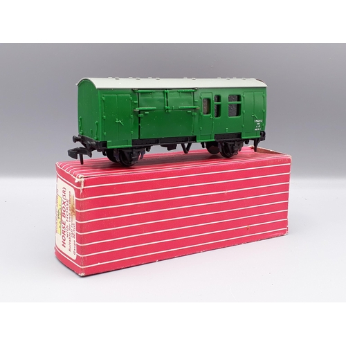 1052 - Hornby Dublo Export 4466 SR Horse Box, unused boxed. Horsebox in mint condition showing no signs of ... 