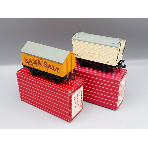 1053 - Hornby Dublo Export 4470 WR Refrigerator Van and 4865 Export Saxa Salt Wagon, unused boxed. Both wag... 