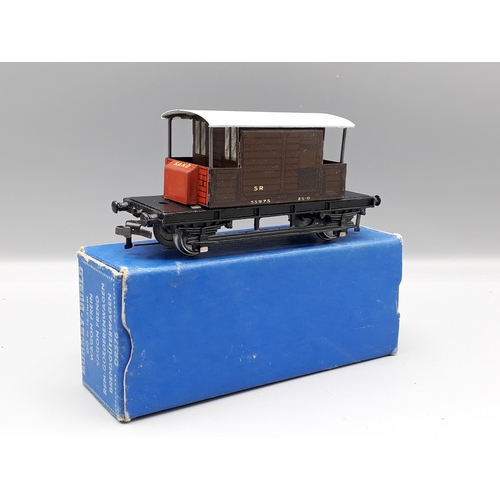 1054 - Hornby Dublo very rare D1 SR Brake Van with large windows, Nr mint boxed. A few of these brake vans ... 