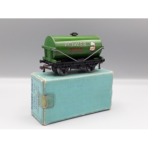 1057 - Hornby Dublo D1 Power Ethyl Tanker, excellent boxed. Tanker in excellent condition, a few minor mark... 