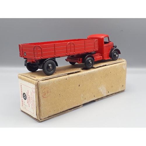 1087 - A boxed Dinky Supertoys No.521 red Bedford Articulated Lorry, Nr M-M, box E