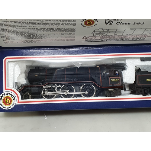 1307 - A boxed Bachmann 00 gauge V2 Class 2-6-2 Locomotive