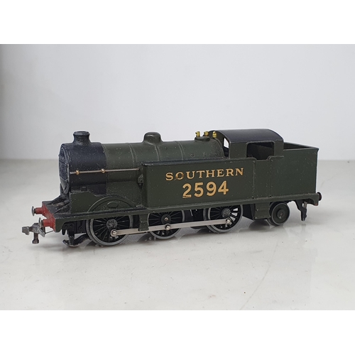 1009 - A very rare Hornby Dublo EDG7 SR olive Goods Set. Locomotive, open wagon and goods van in near mint ... 