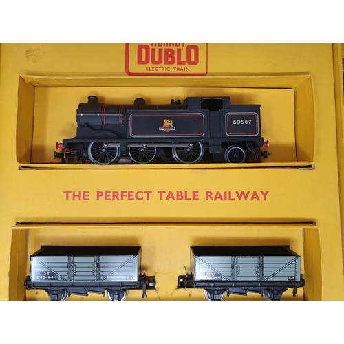 1027 - A Hornby Dublo late EDG16 Goods Set. Locomotive and wagons in mint condition, box in Ex-plus conditi... 