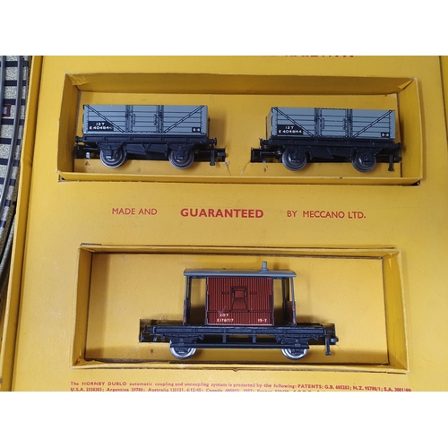 1027 - A Hornby Dublo late EDG16 Goods Set. Locomotive and wagons in mint condition, box in Ex-plus conditi... 