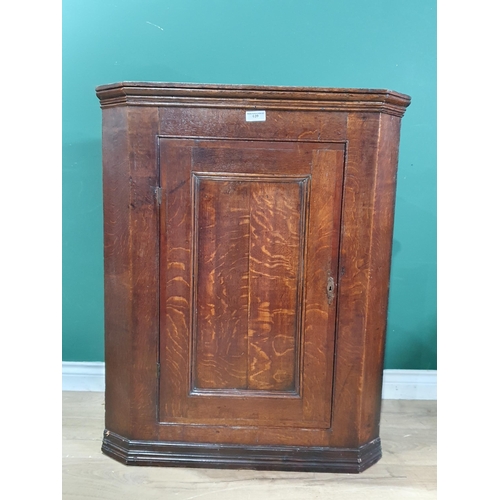 639 - An antique oak Hanging Corner Cupboard, 3ft 2in H (R9)