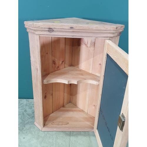 690 - A pine Bathroom Corner Cabinet with mirror door 1ft 9in H x 1ft 5in W (R8)