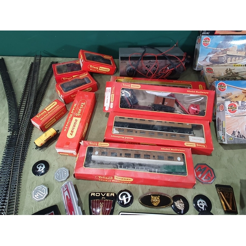 709 - Four Tri-ang Hornby boxed Coaches, Airfix Models, a Duette Transformer etc (R8)