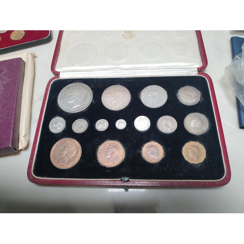 257 - A collection of mainly British commemorative Coins, to include a 1937 Specimen Set (case broken and ... 