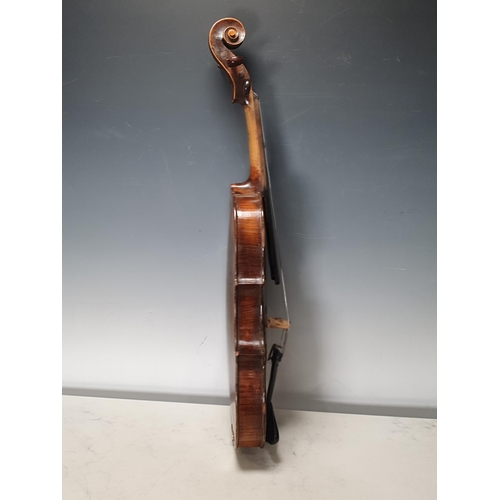 424 - A Hopf full size German trade Violin in case