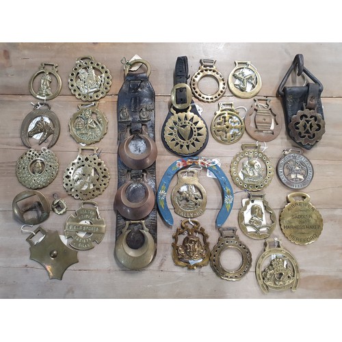 395 - A collection of assorted decorative Horse Brasses, Name Plates, Studs, a Singeing Brush A/F, etc. (R... 