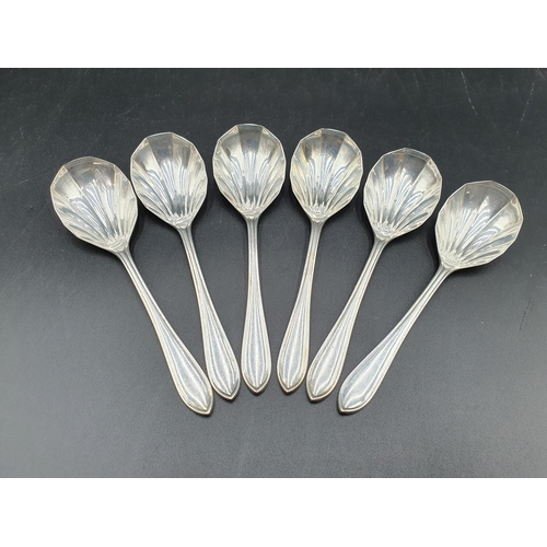 118 - Six George V silver Dessert Spoons with scallop bowls, Sheffield 1935, 175gms