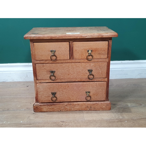 498 - An antique pine apprentice piece Chest of Drawers 12in W x 12in H (R2)