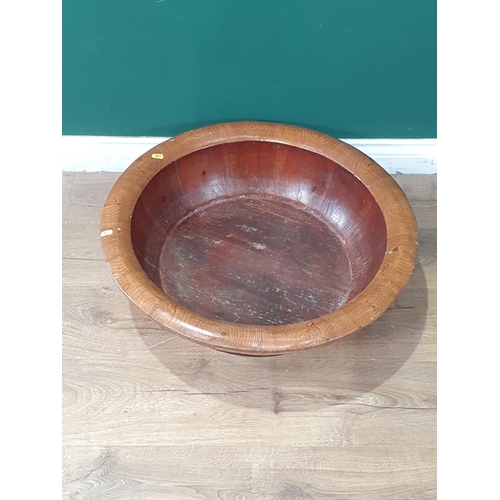 632 - A large pine Dairy Bowl of coopered construction 2ft 2in D (R7)