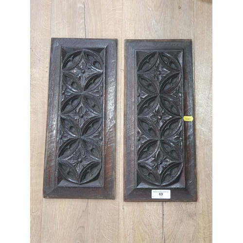 69 - A pair of 16th Century Gothic oak Panels carved with quatrefoil flowers within roundels 16in L (R3)