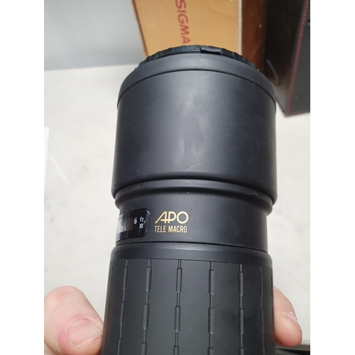 805 - A Sigma 400mm F5.6 Lens in box (R4)