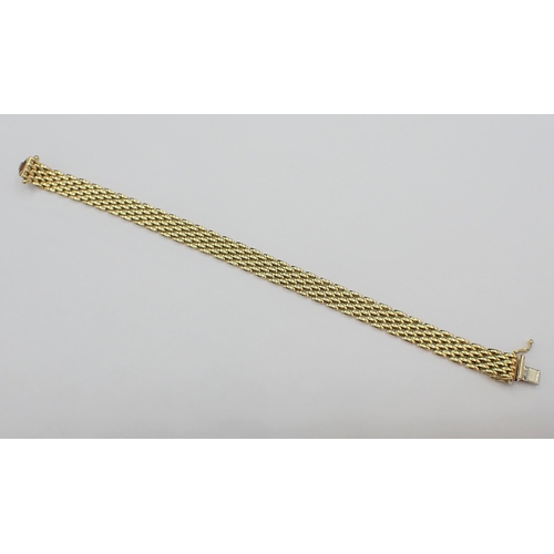 160 - An 18ct gold brick link Bracelet, approx 29cms long, approx 19gms