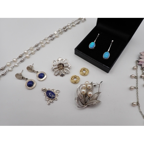 207 - A small Collection of Costume Jewellery including; synthetic opal and silver Earrings, silver and la... 