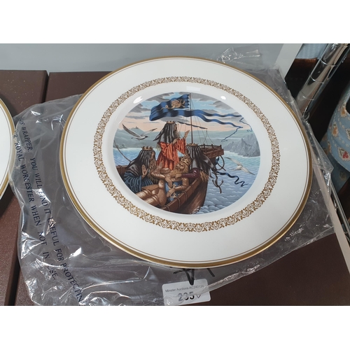 235 - Six boxed Royal Worcester Arthurian Collector's Plates (R6)