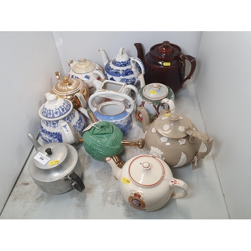 304 - Twelve assorted Teapots including a plated Royal Silver Jubilee, a Sadler Coronation Teapot, a stone... 