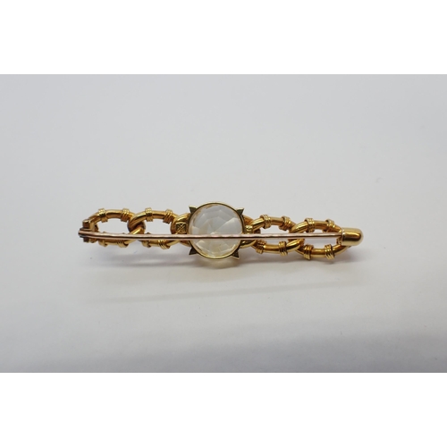 185 - A Citrine Bar Brooch claw-set round stone to chain link effect bar marked 9ct, approx 4.90gms