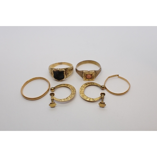 189 - Two 22ct gold Wedding Bands, approx 3.10gms, a Signet Ring set bloodstone, a Ring set coral and a pa... 