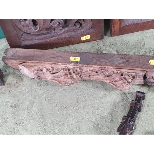 49 - A pair of carved oak Panels, 18 x 10in and five pieces of carving (R10)