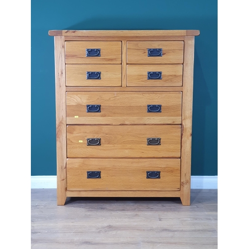 583 - A modern Chest of four short, over three long Drawers, 3ft 11