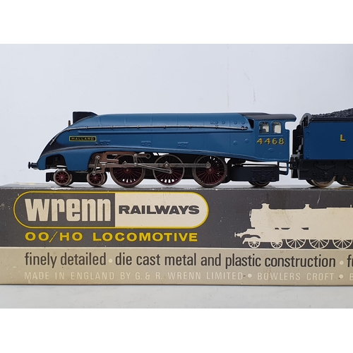 103 - A boxed Wrenn 2210 A4 Locomotive 'Mallard' in LNER blue livery, box E-NM, model NM