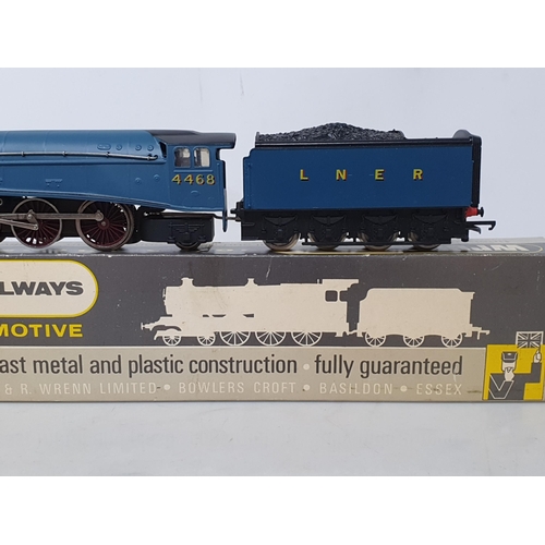 103 - A boxed Wrenn 2210 A4 Locomotive 'Mallard' in LNER blue livery, box E-NM, model NM