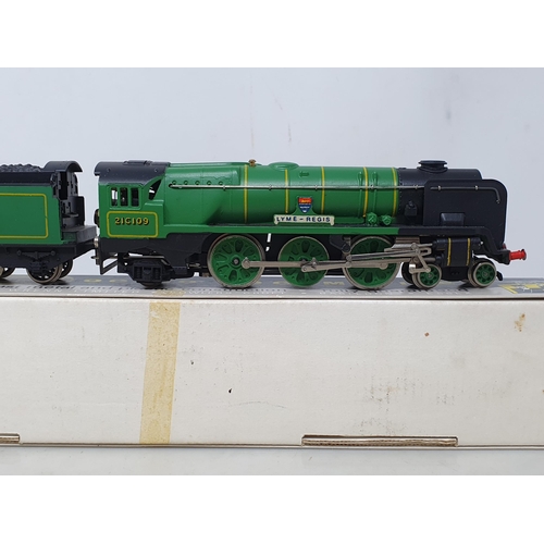 107 - A boxed Wrenn 2237 West Country Class Locomotive 'Lyme Regis in Southern Region green livery, box VG... 