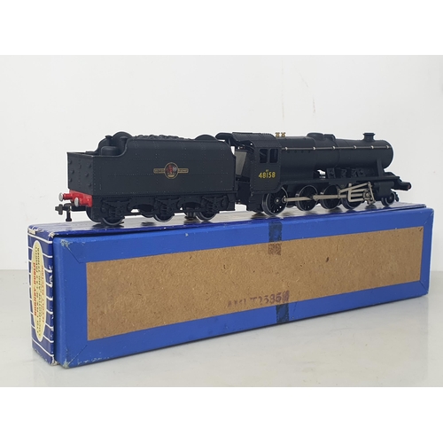 14 - A boxed Hornby Dublo LT25 2-8-0 Locomotive, mint condition with literature. Locomotive shows pick up... 