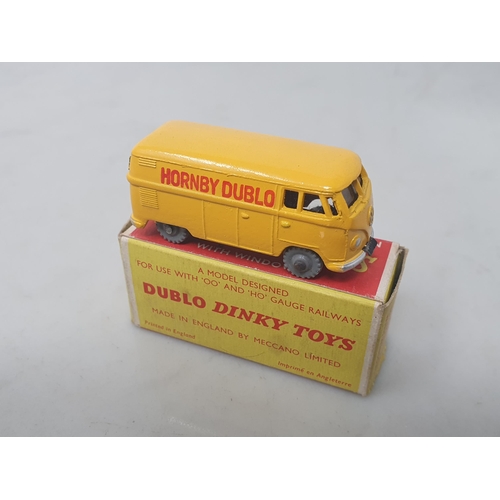 18 - A boxed Dublo Dinky Toys 071 grey Volkswagen Delivery Van, mint. The van has the rarer grey wheels a... 