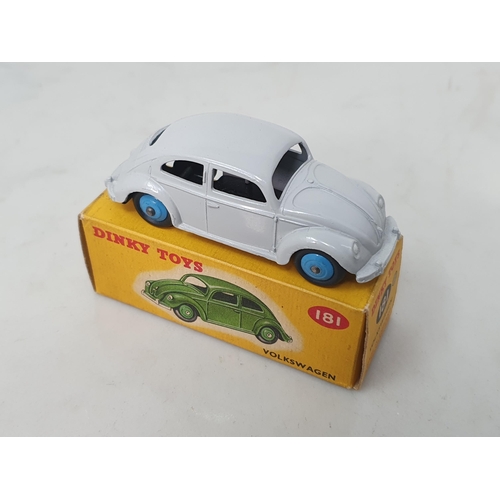 187 - A boxed Dinky Toys No.181 grey Volkswagen, Nr M-M, box Ex plus