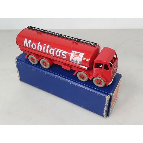 191 - A boxed Dinky Toys No.504 Foden 'Mobilgas' Tanker, Nr M-M, box excellent plus