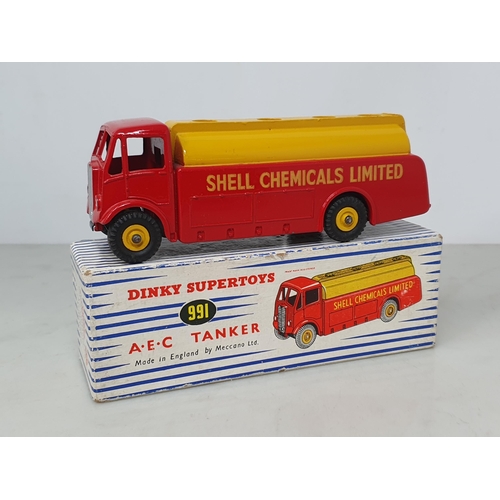 196 - A boxed Dinky Supertoys No.991 A.E.C. 'Shell' Tanker, Nr M-M, box Ex