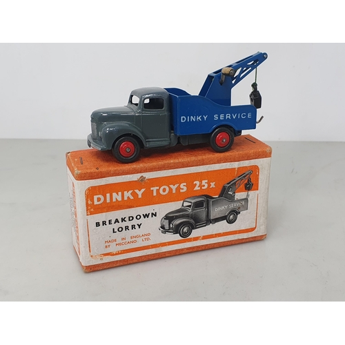 199 - A boxed Dinky Toys 25x grey and blue Breakdown Lorry, Nr M-M, box Ex