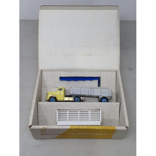 201 - A boxed Dinky Toys No.424 Commer Convertible Articulated Truck, Nr M-M, box superb