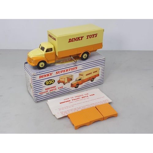 202 - A boxed Dinky Supertoys No.930 Bedford Pallet Jetka Van, Nr M-M, box Ex with packing and instruction... 