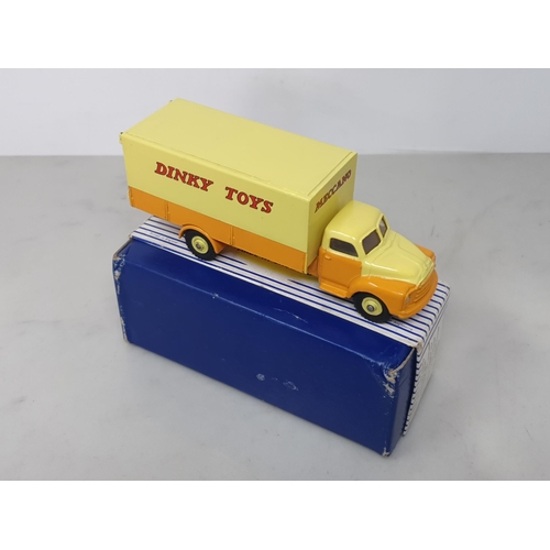 202 - A boxed Dinky Supertoys No.930 Bedford Pallet Jetka Van, Nr M-M, box Ex with packing and instruction... 