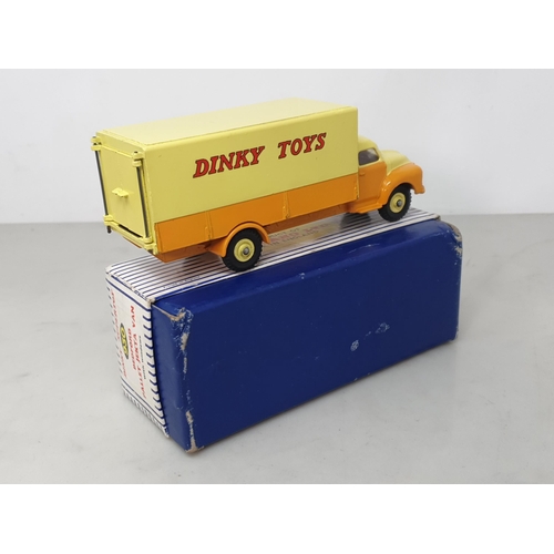 202 - A boxed Dinky Supertoys No.930 Bedford Pallet Jetka Van, Nr M-M, box Ex with packing and instruction... 