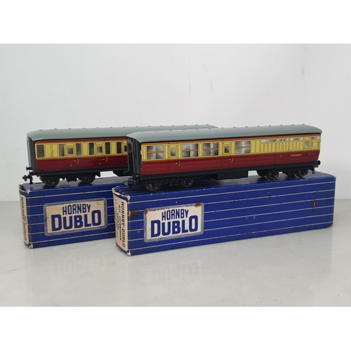 28 - Two Hornby Dublo D11 Coaches, 1/3rd and Brake/3rd. Coaches are the later versions with BR bogies in ... 