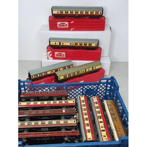 349 - Sixteen unboxed Hornby Dublo 3-rail Coaches including L.N.E.R. Gresleys, B.R. Corridor Coaches, Midl... 