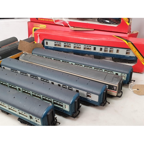 350 - A Hornby Intercity 125 Unit with three boxed Coaches and unboxed Coaches, another Intercity 125 Powe... 