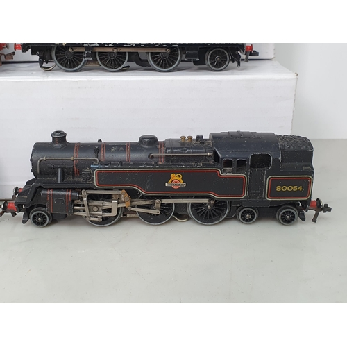 354 - Five unboxed Hornby Dublo 3-rail Locomotives including 0-6-2T in G.W.R. green livery (loose driving ... 