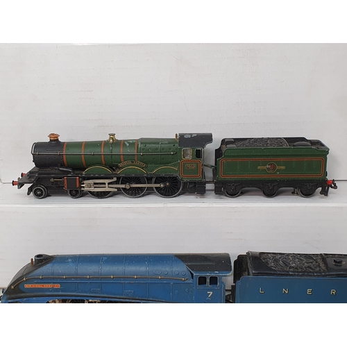 355 - Three unboxed Hornby Dublo 3-rail Locomotives including 8F 2-8-0, 'Bristol Castle' and A4 'Sir Nigel... 