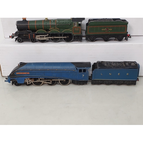 355 - Three unboxed Hornby Dublo 3-rail Locomotives including 8F 2-8-0, 'Bristol Castle' and A4 'Sir Nigel... 