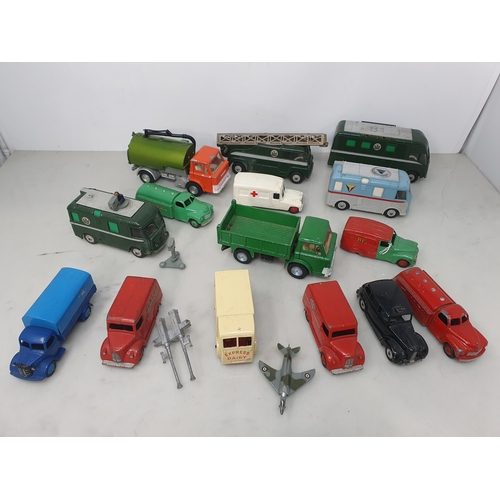 399 - A collection of unboxed Dinky Toys including TV Extension Mast Vehicle, TV Roving Eye, Austin Taxi, ... 