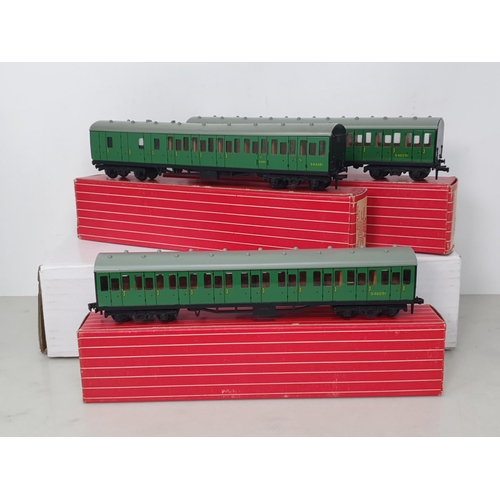 45 - Two boxed Hornby Dublo 4081 and one 4082 SR Suburban Coaches, mint condition. Boxes all in mint cond... 